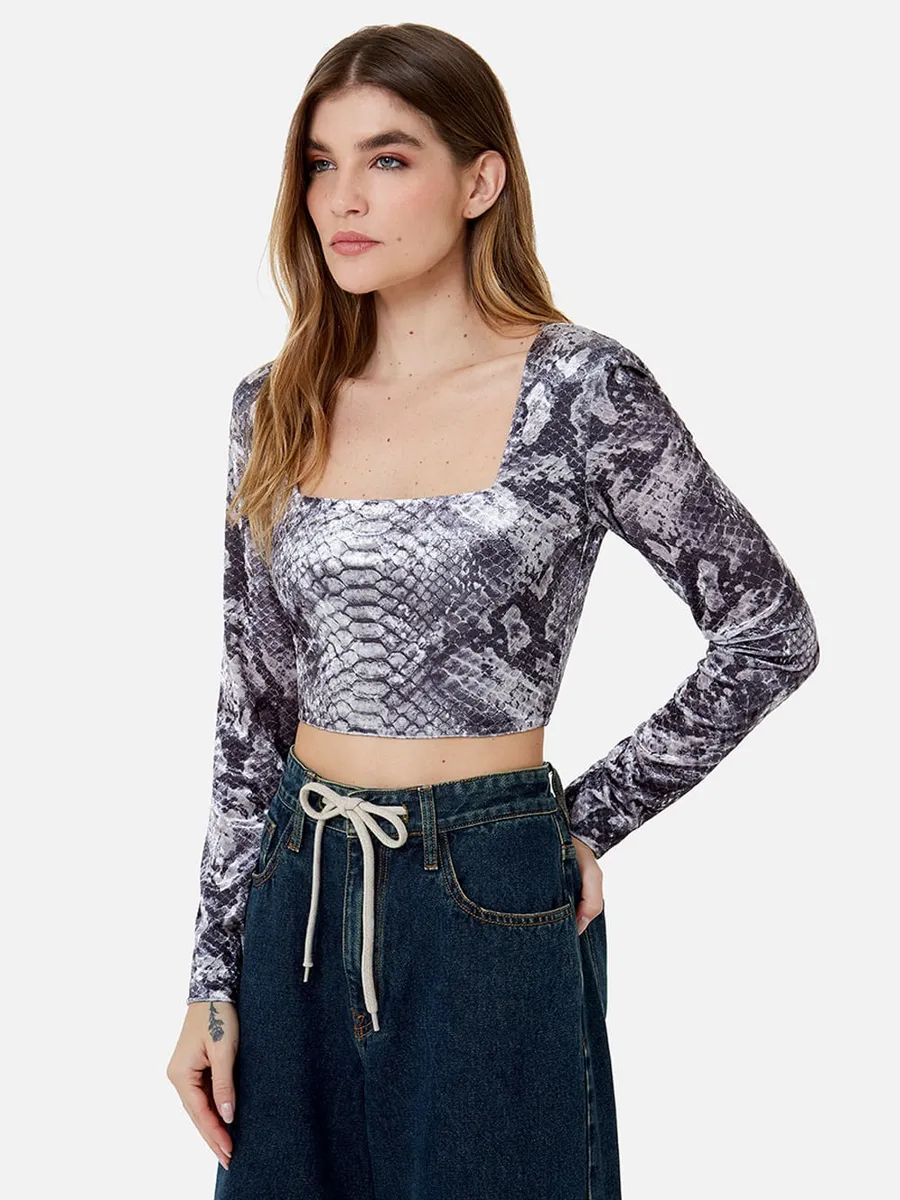 Blusa de grife em promoção