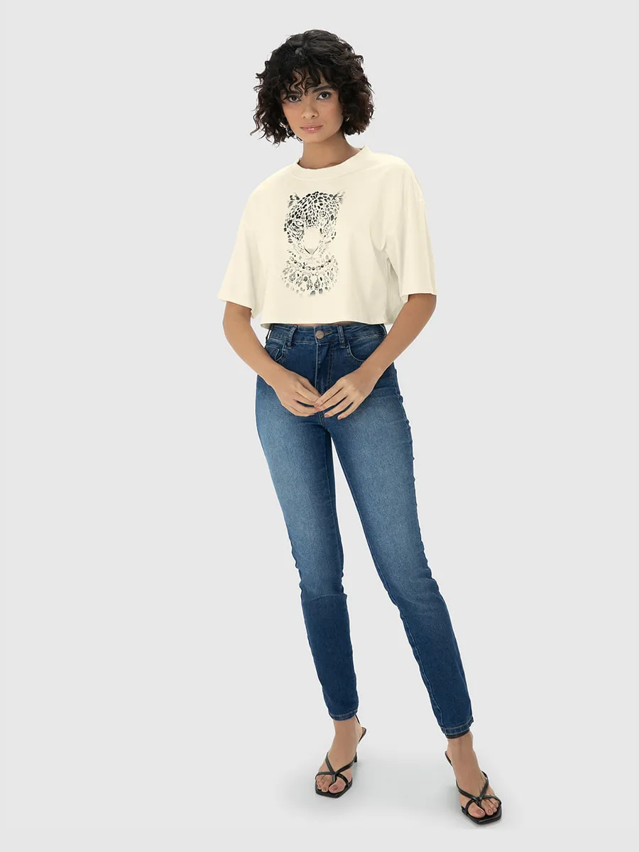 Enfim, T-Shirt Cropped Feminina Estampa Com Strass Em Algodão - ENFIM