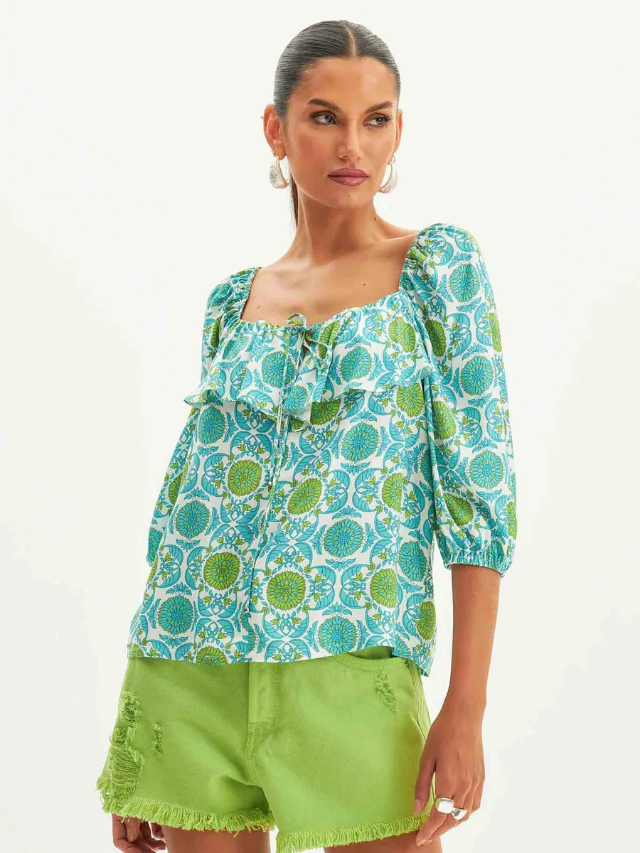 Blusa de grife em promoção