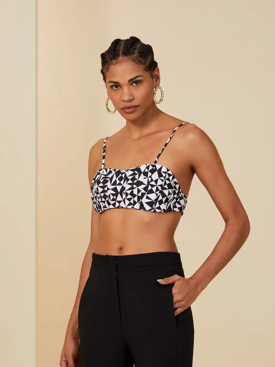 Blusa de grife em promoção