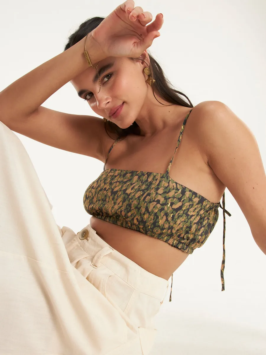 Blusa de grife em promoção