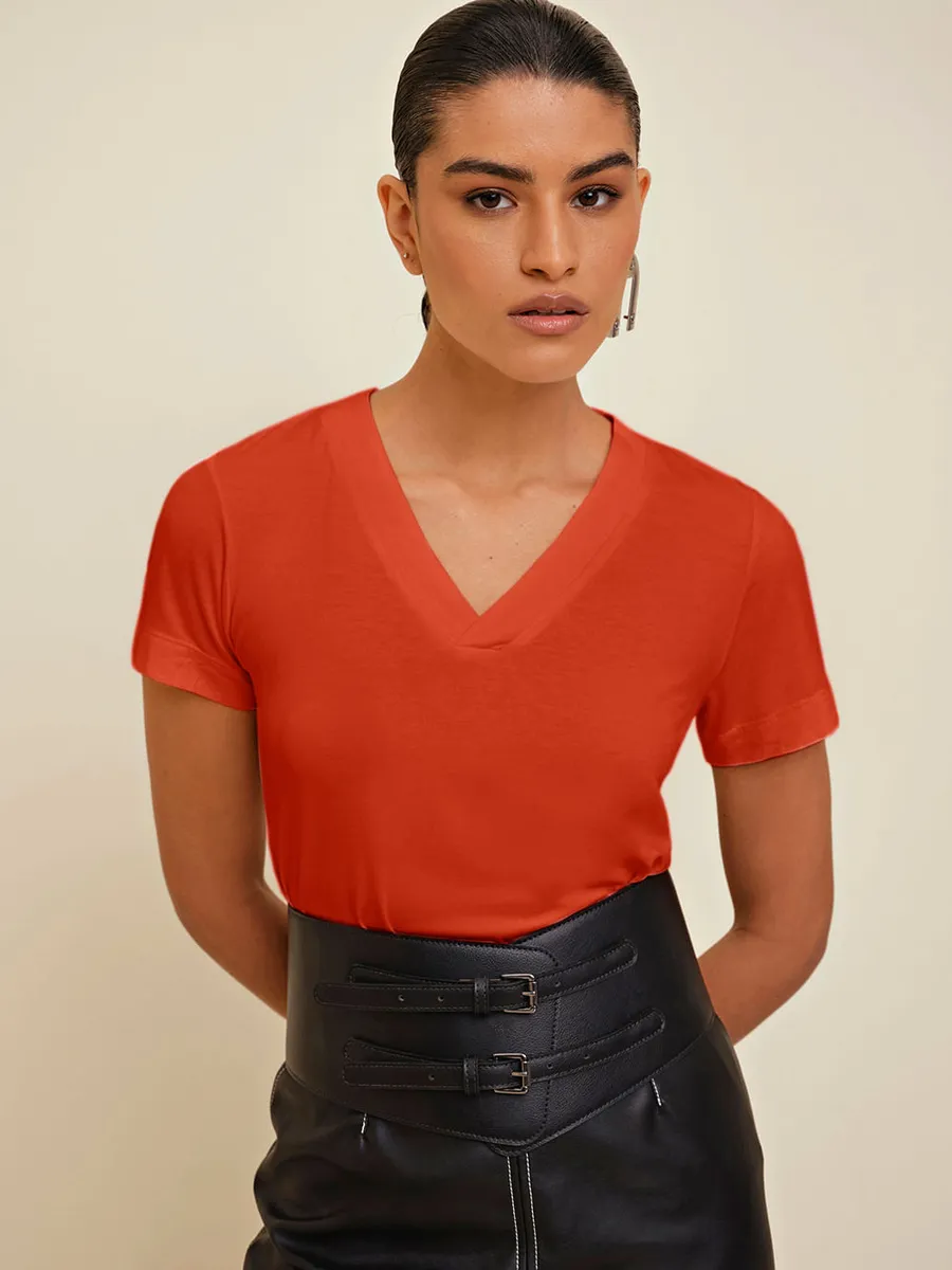 Morena Rosa, T-Shirt Morena Rosa Decote V Com Placa Laranja