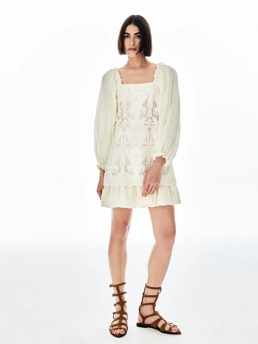 Vestido de grife em promoção