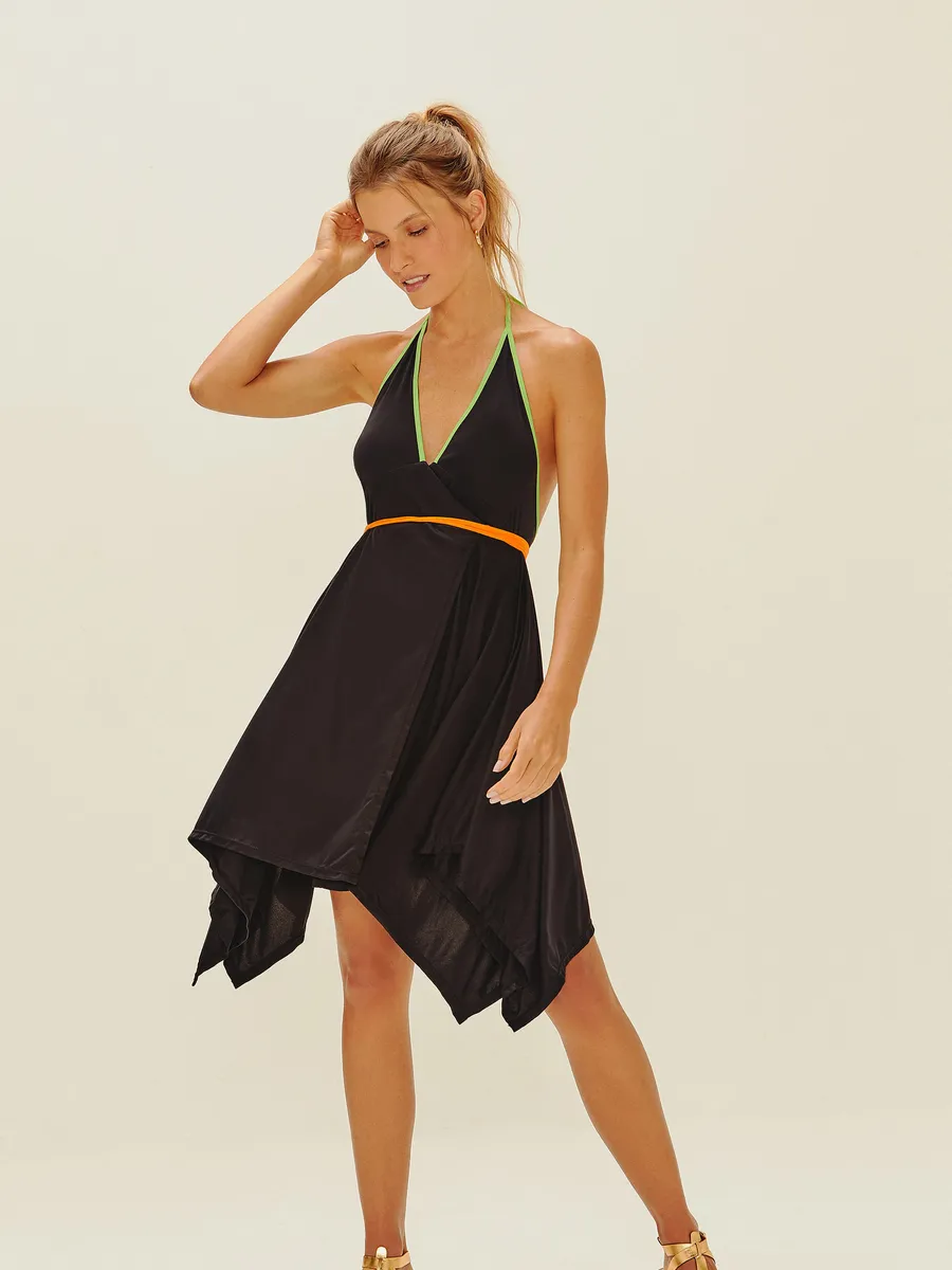 Vestido de grife em promoção