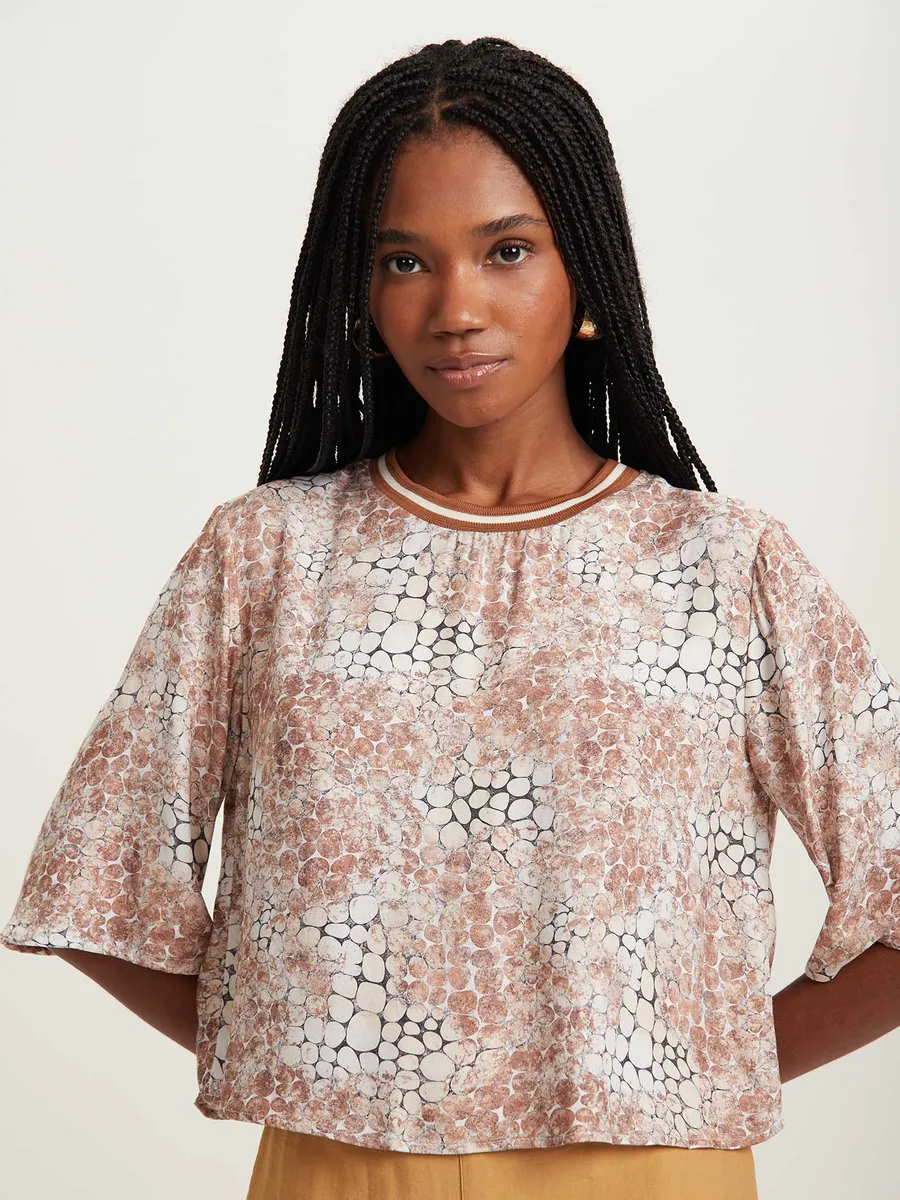 Lez A Lez, Blusa Curta Estampada Com Mangas Médias E Gola Em Retilínea